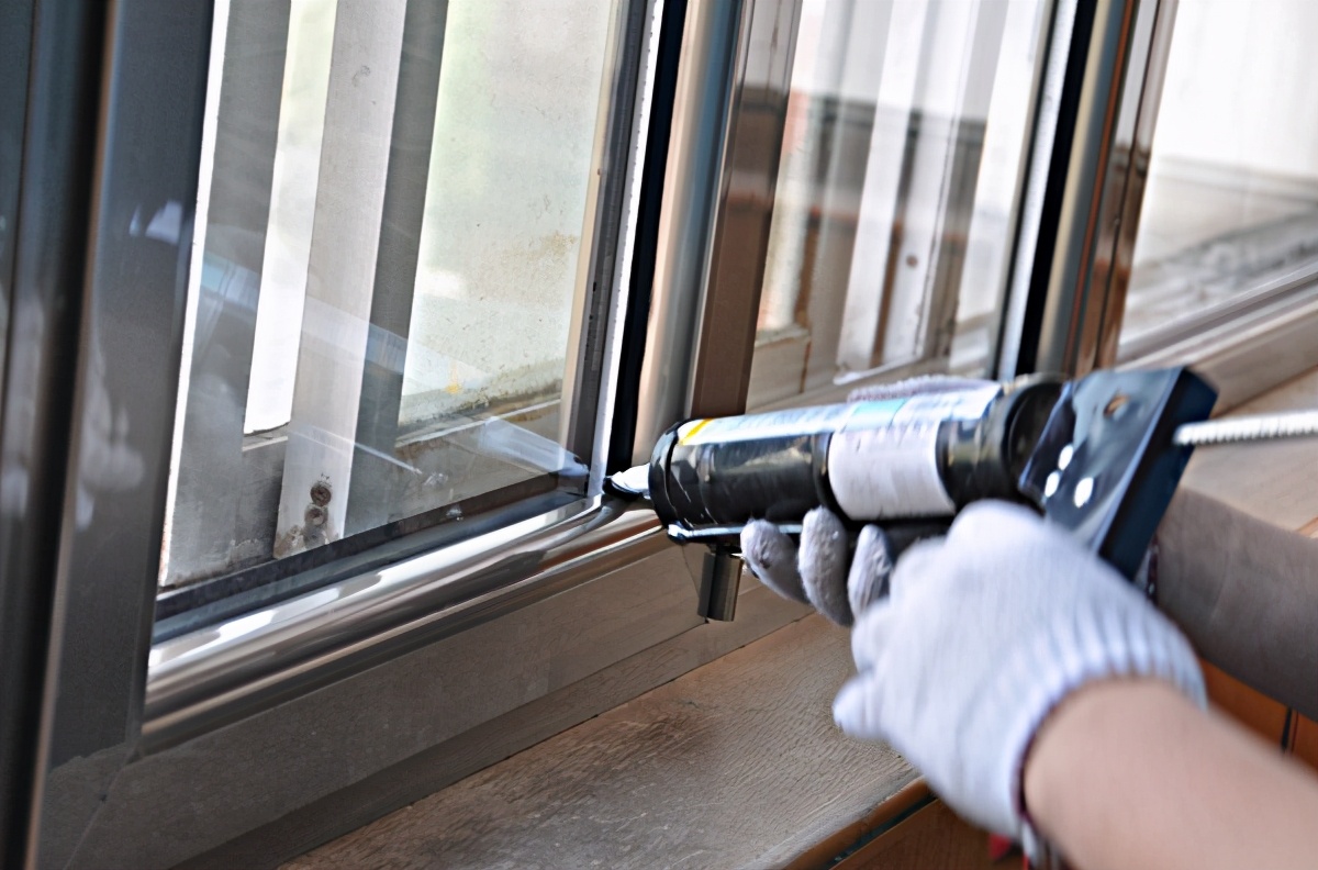 发泡剂可以防下水道漏水渗水吗,自建房窗户打胶