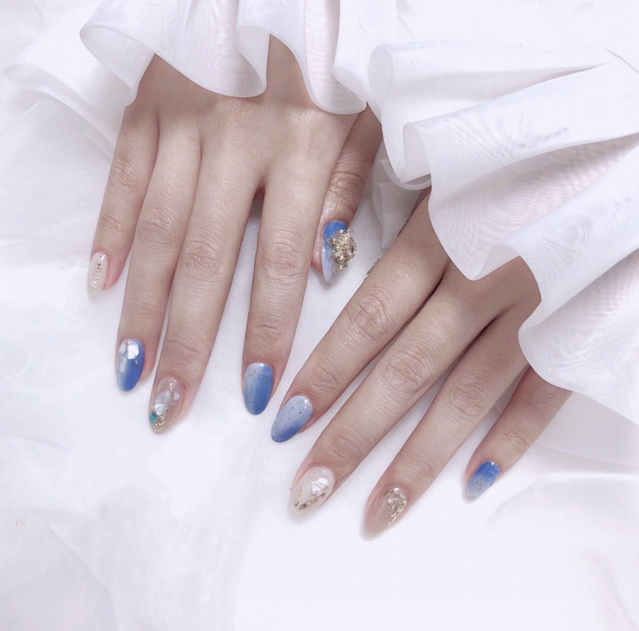 晕染蓝色美甲教程,仙气美甲晕染款式