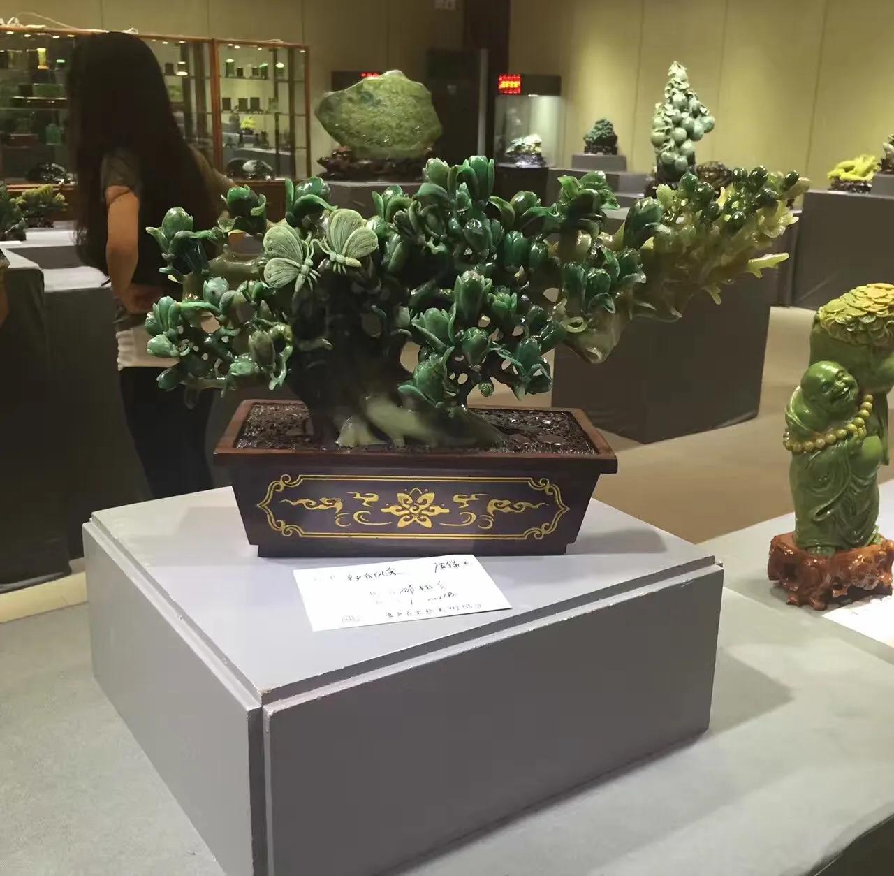 国宝级黄玉原石图片,石中瑰宝奇石图片