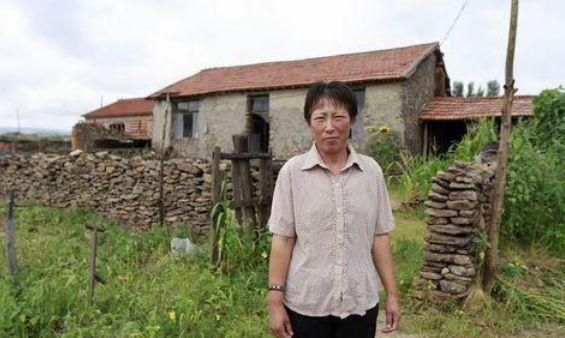 奶奶掐死满月孩子后续,奶奶把满月的宝宝按出乳腺癌