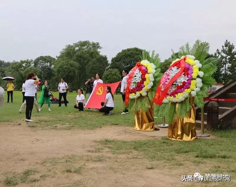 最新庆七一广场舞,庆七一广场舞展演成功举办