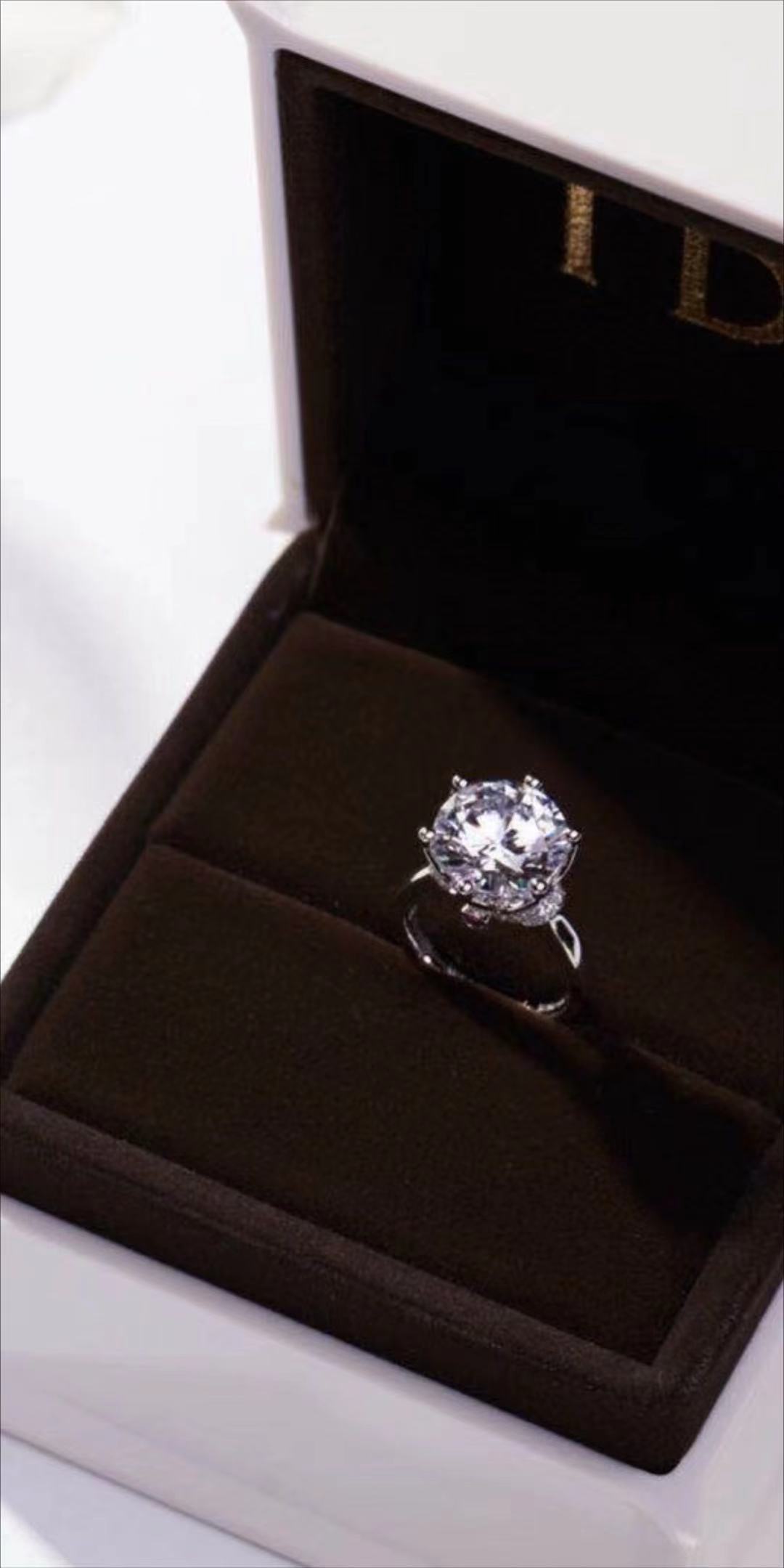 汪小菲大s同框游玩被认出,汪小菲大s势均力敌