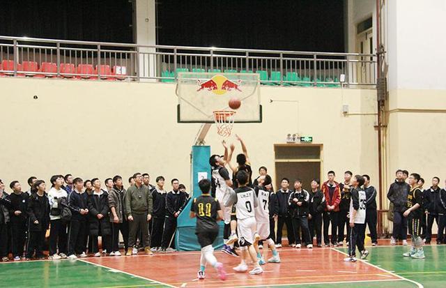 安阳一中举行2021年一二年级篮球联赛
