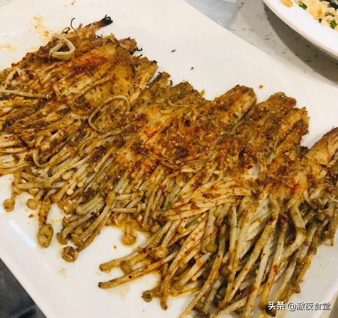 澈夜食堂｜有人祝你快乐，我只愿你嘬完这盆虾子，觉得人间值得