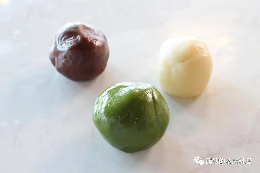 做好的冰皮月饼多久会变硬,冰皮月饼的皮冷冻后变硬怎么解决