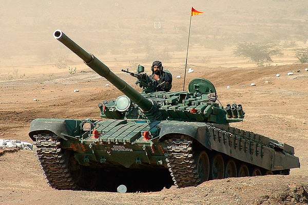 印度武器装备全世界排名,印度军费2001