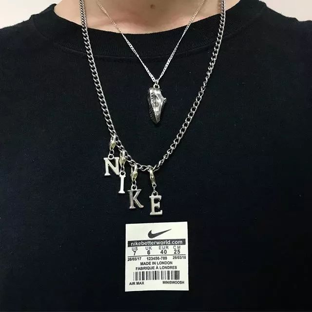 不想撞衫怎么穿好看,不想撞衫穿什么跑鞋