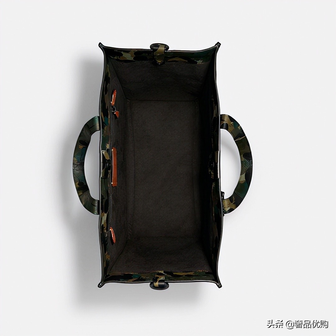 coach迷彩外套,coach最新早秋款卫衣