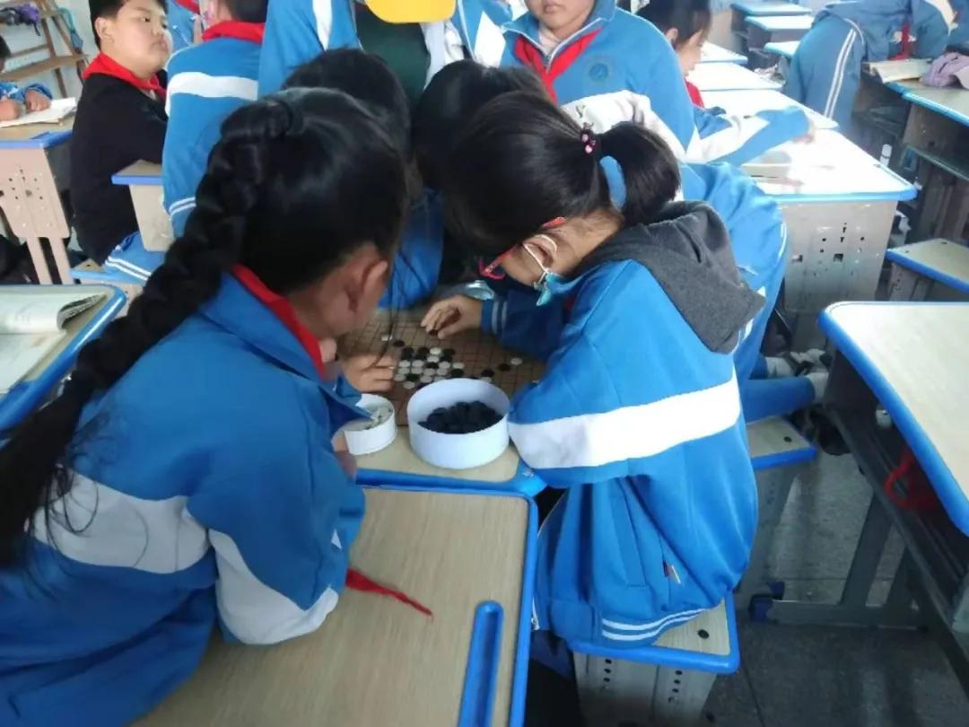 初中生放学不愿意回家,学生放学不知所措