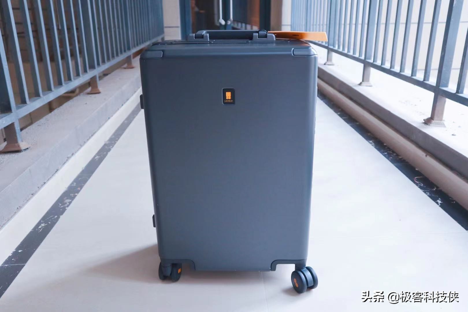 地平线8号是最好的行李箱吗,地平线8号power旅行箱测评