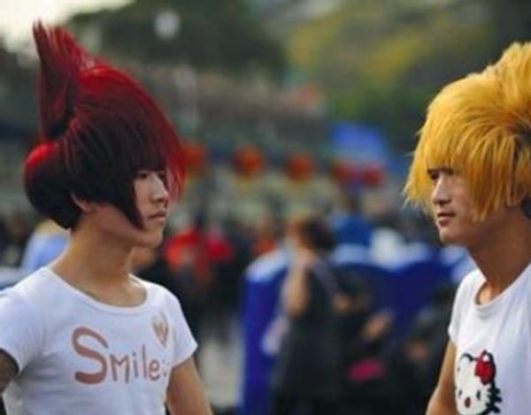 广东小伙罗福兴：11岁创办“杀马特家族”，拒绝富婆追求后怎样