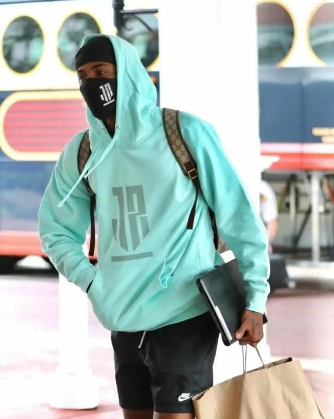 欧文nike莫兰特,欧文更新个人logo耐克