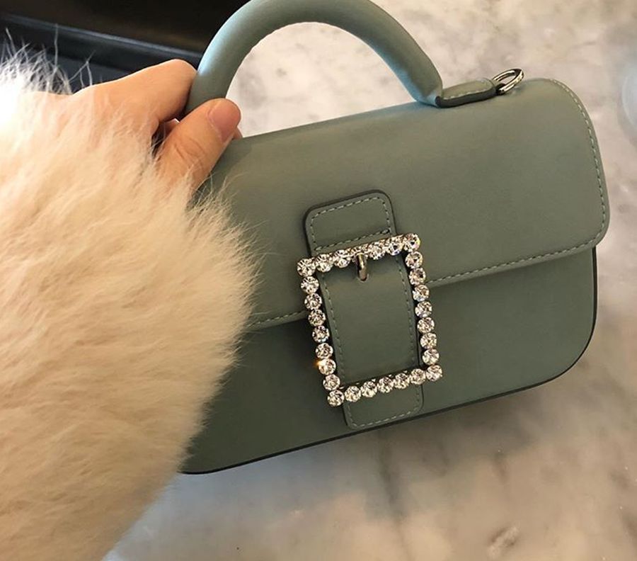 女孩子需不需要一个贵的包,女人一般买什么价位的包