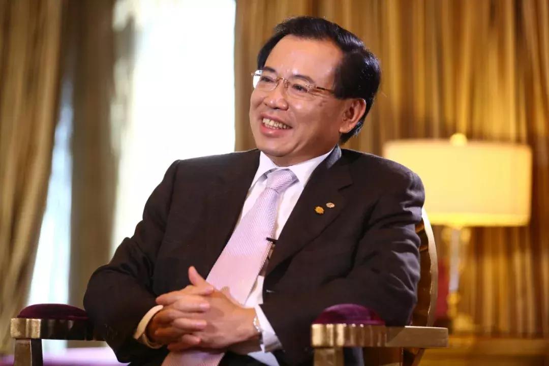 李东生局中局：彩电大王TCL47亿甩卖家电业务，高管大面积离职