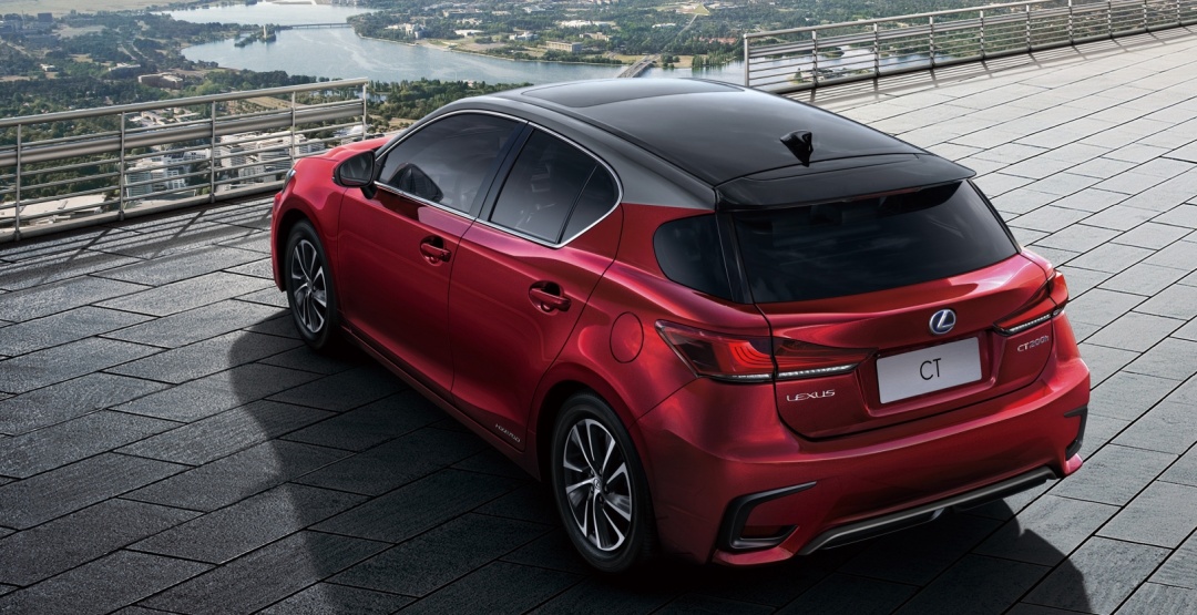 沃尔沃v40和雷克萨斯ct,沃尔沃两厢车v40新车落地价格