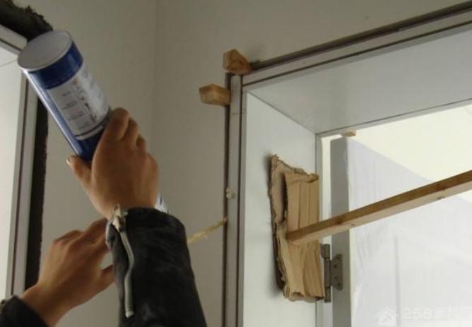 门安装时的5大步骤，做好每一步的监工，轻松把门装好无麻烦