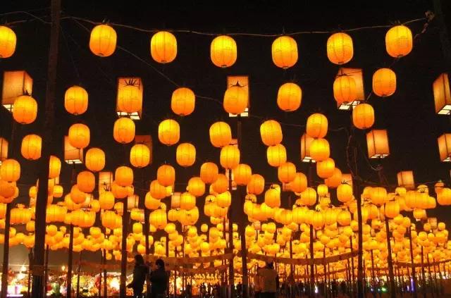 穿越到两千年前完全版,穿越到古代的夜市