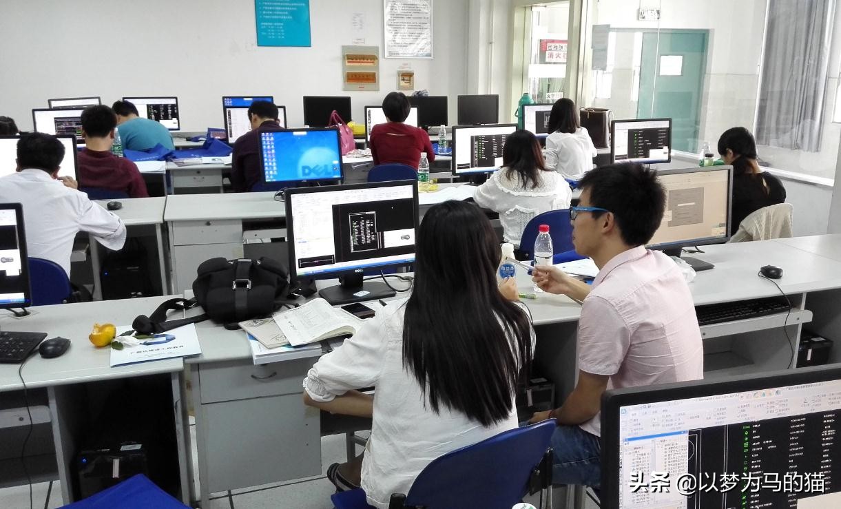 大专学历比较稳定的工作推荐,大专生适合的专业