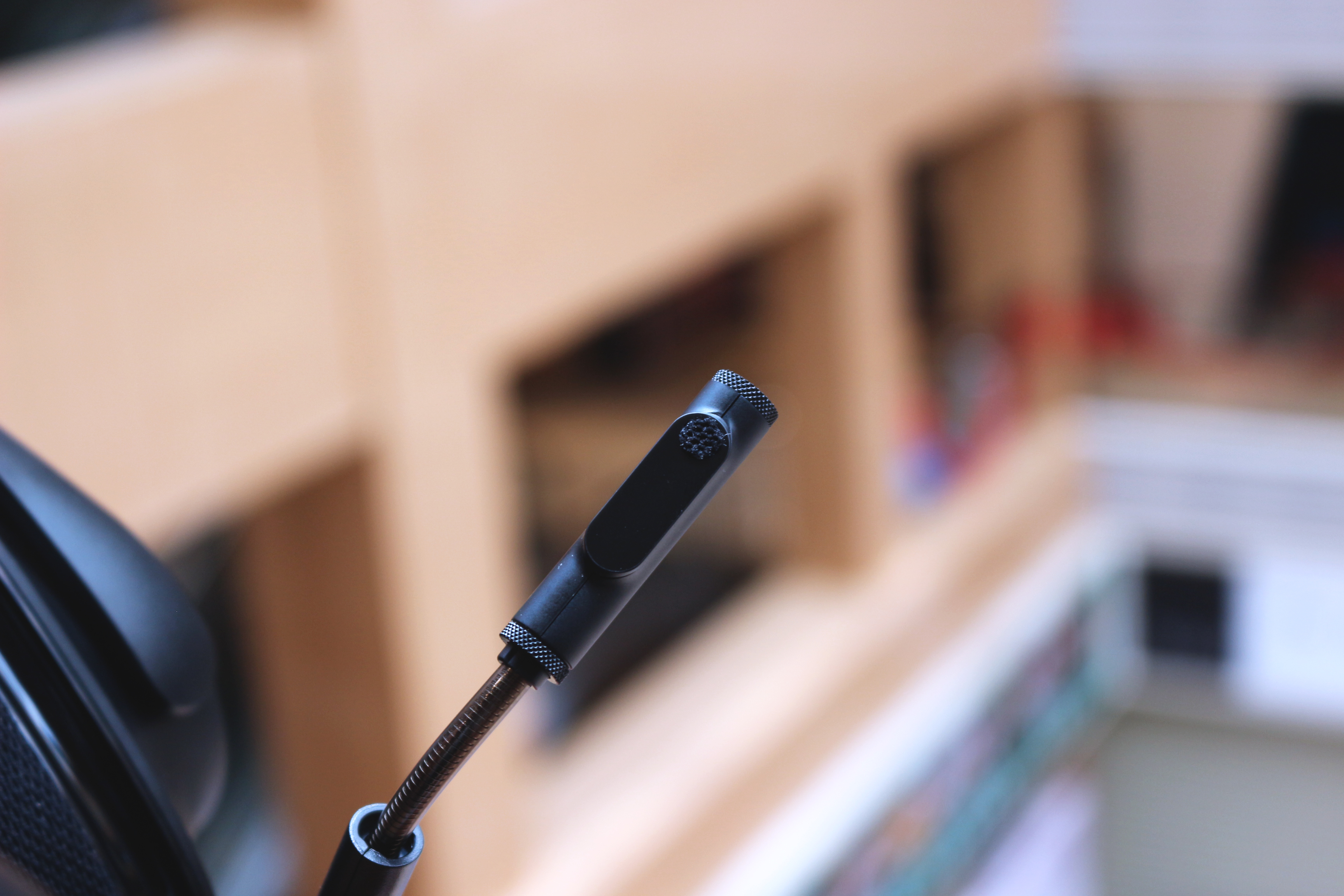 罗技g533耳机可以连接手机吗,罗技g633耳机和金士顿飓风耳机