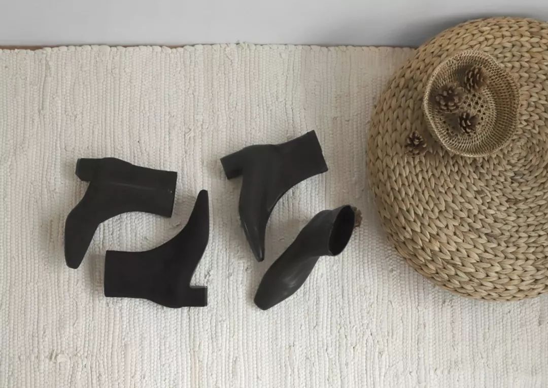 闊╁墽濂充富绌挎惌鍝佺墝,闊╁墽濂宠绌挎惌鍝佺墝