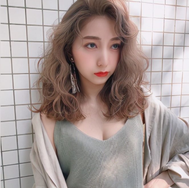 圆方脸发型怎么剪才好看,圆方脸高颧骨下巴短妆容教程