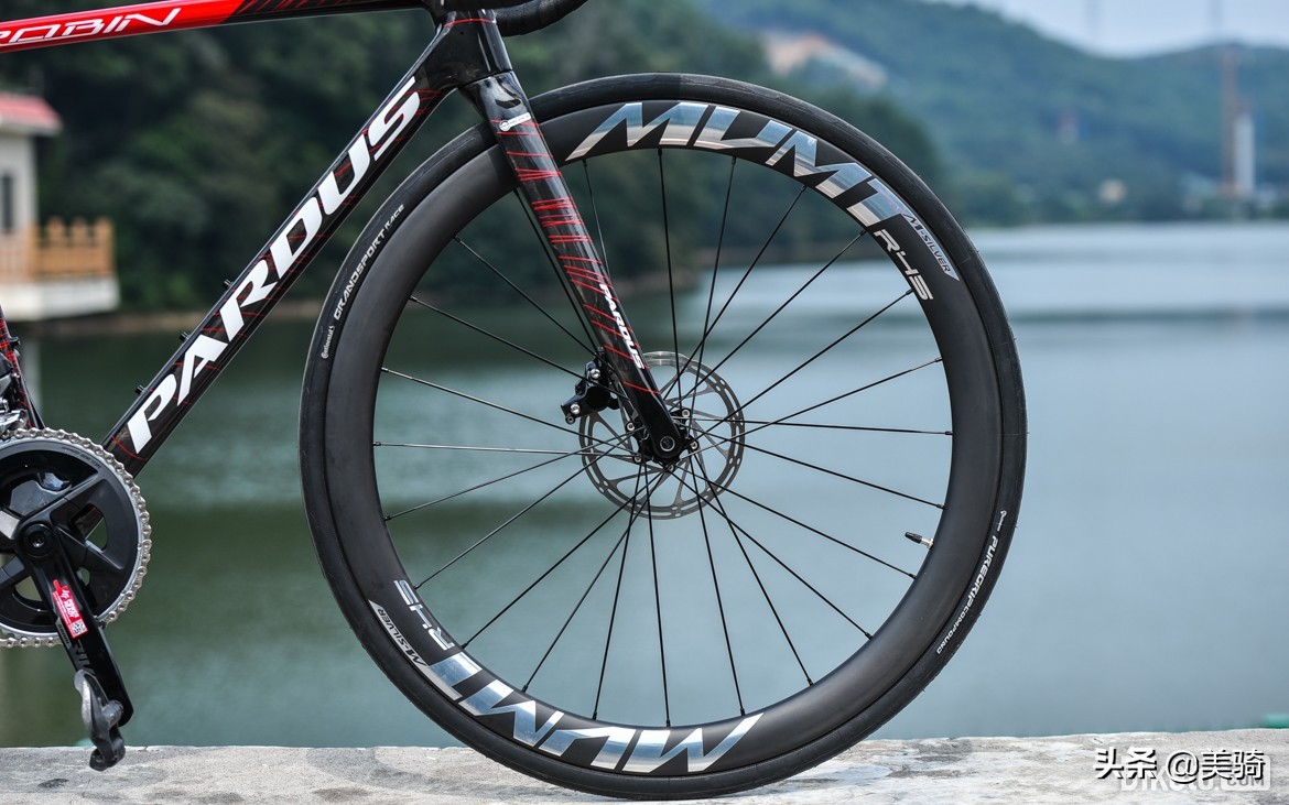 瑞豹robinevo和sparksramevo对比,瑞豹无线电变公路车