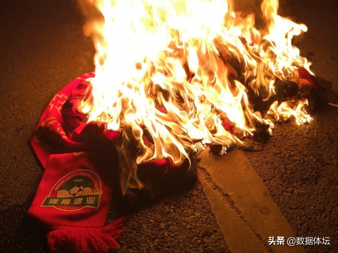 足协要俱乐部改名有何益处,中国足协历史上的奇葩规则