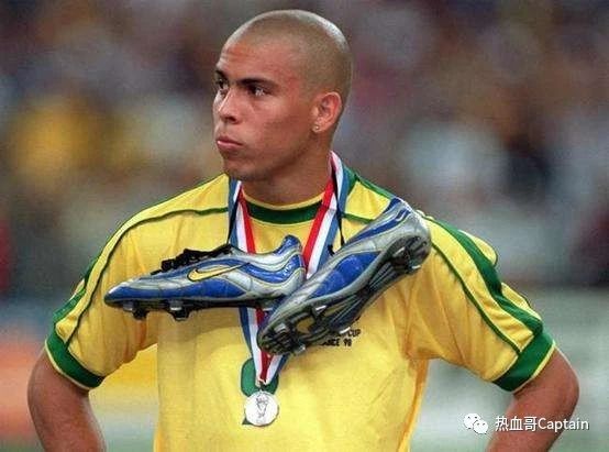 当18岁的他们改写着足球历史还记得你的18岁吗?