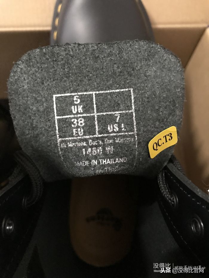 drmartens马丁靴冬季穿搭,drmartens马丁靴经典款搭配