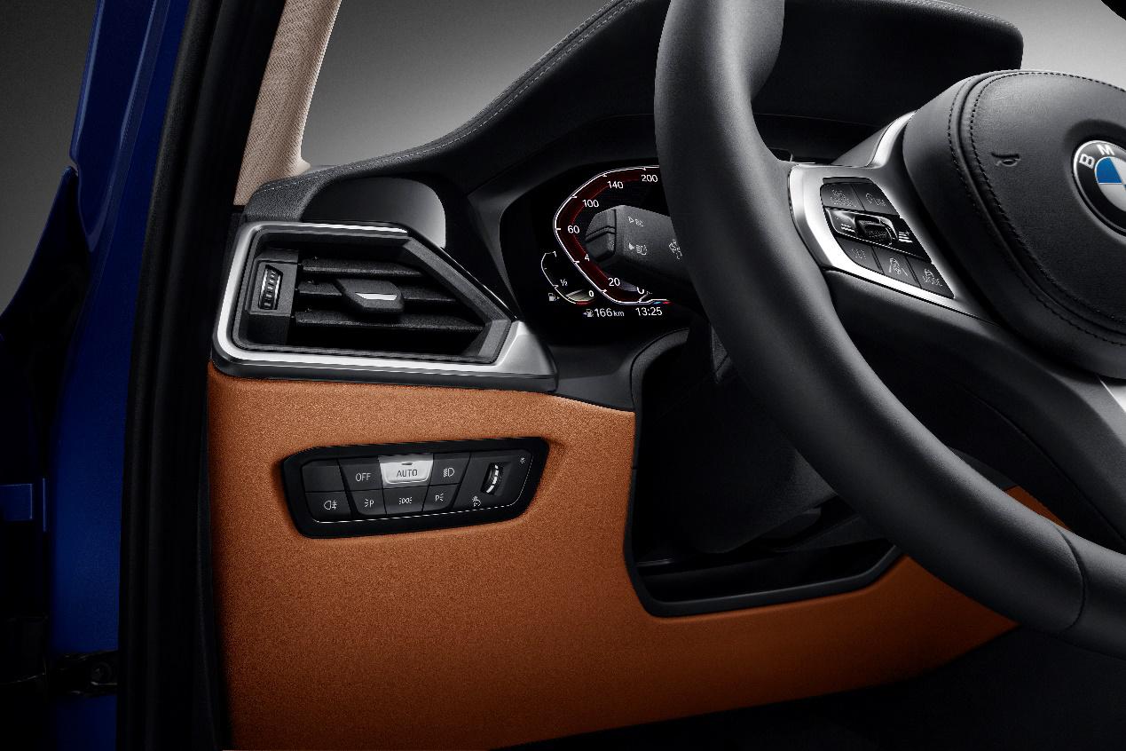 宝马3系老款和新款对比讲解,新宝马3系深度评测内饰