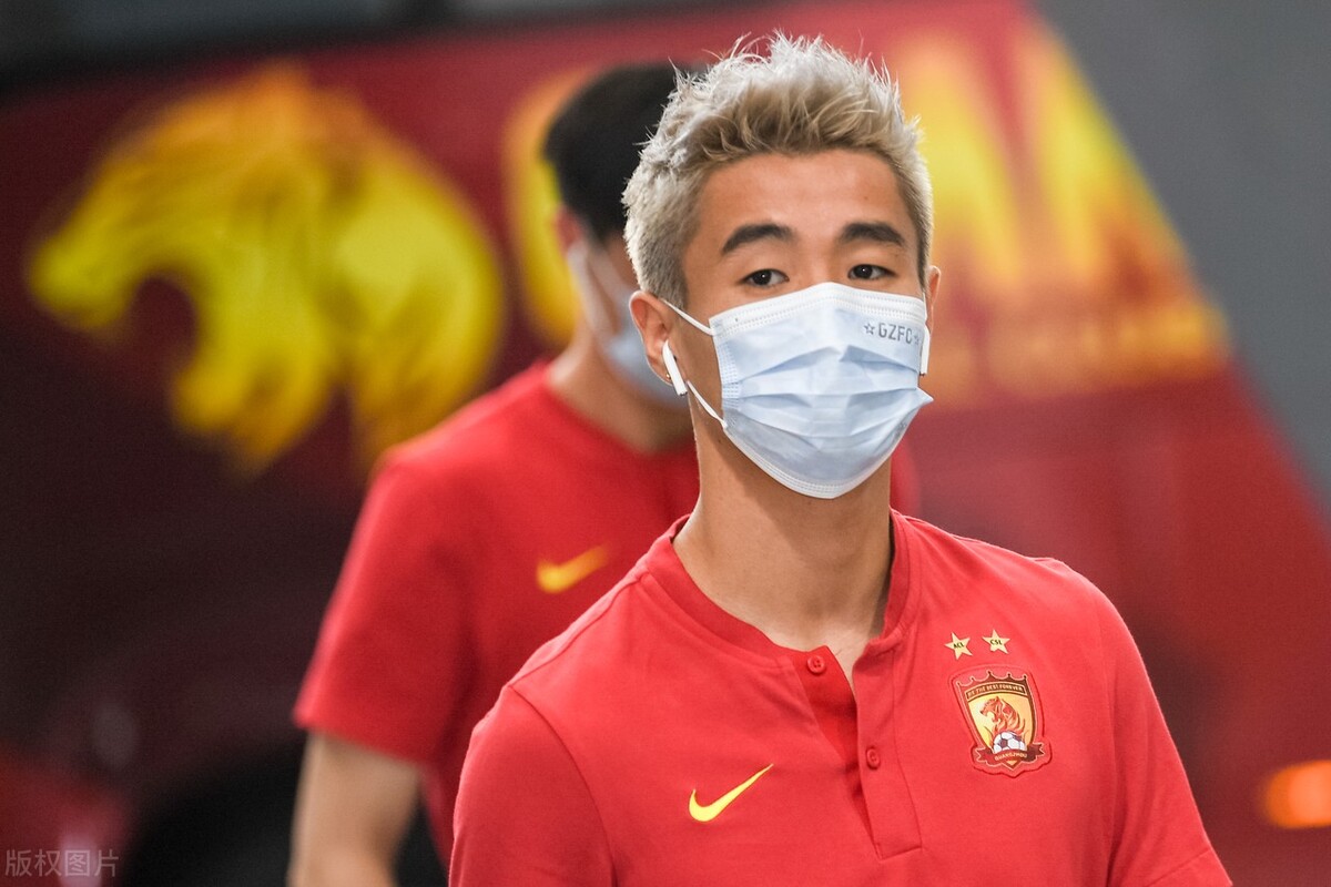 国足最具有影响力的球星韦世豪,韦世豪中国英雄