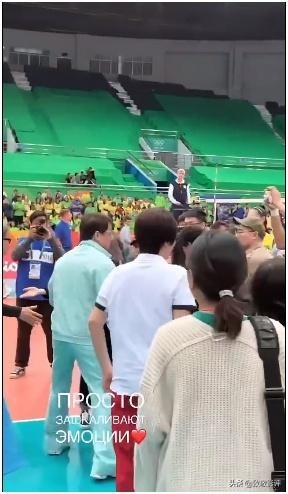 巩俐国籍问题引发网友热议,巩俐郎平董卿