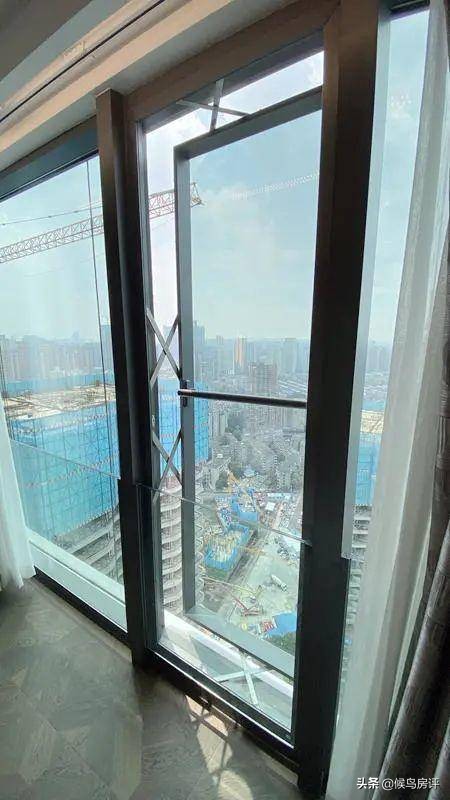 1000万可以买到什么豪车,1000万可以买到怎样的别墅