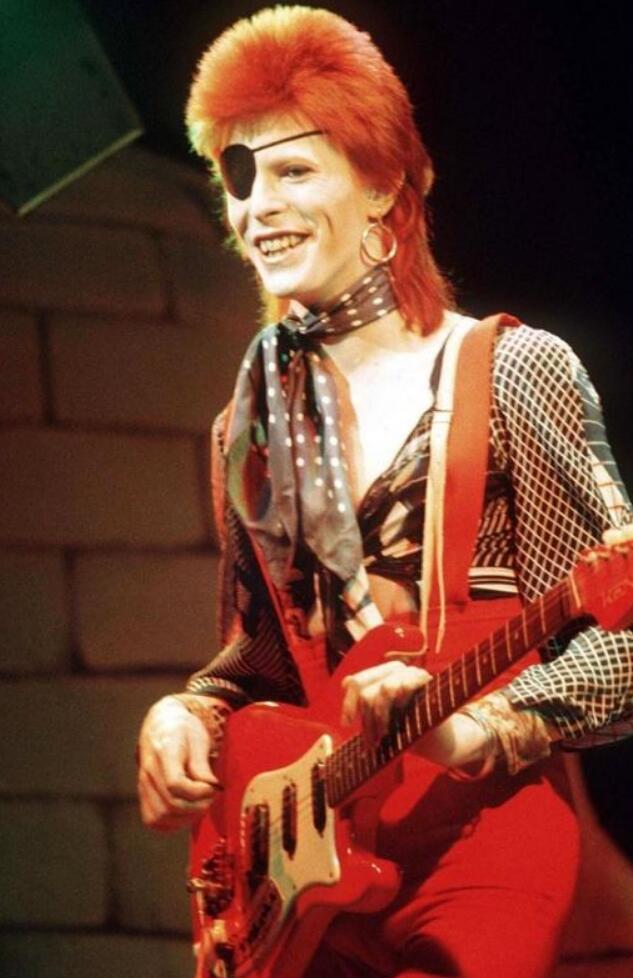 聊一下我喜欢的摇滚音乐以及适合听摇滚的耳机，*放播**器