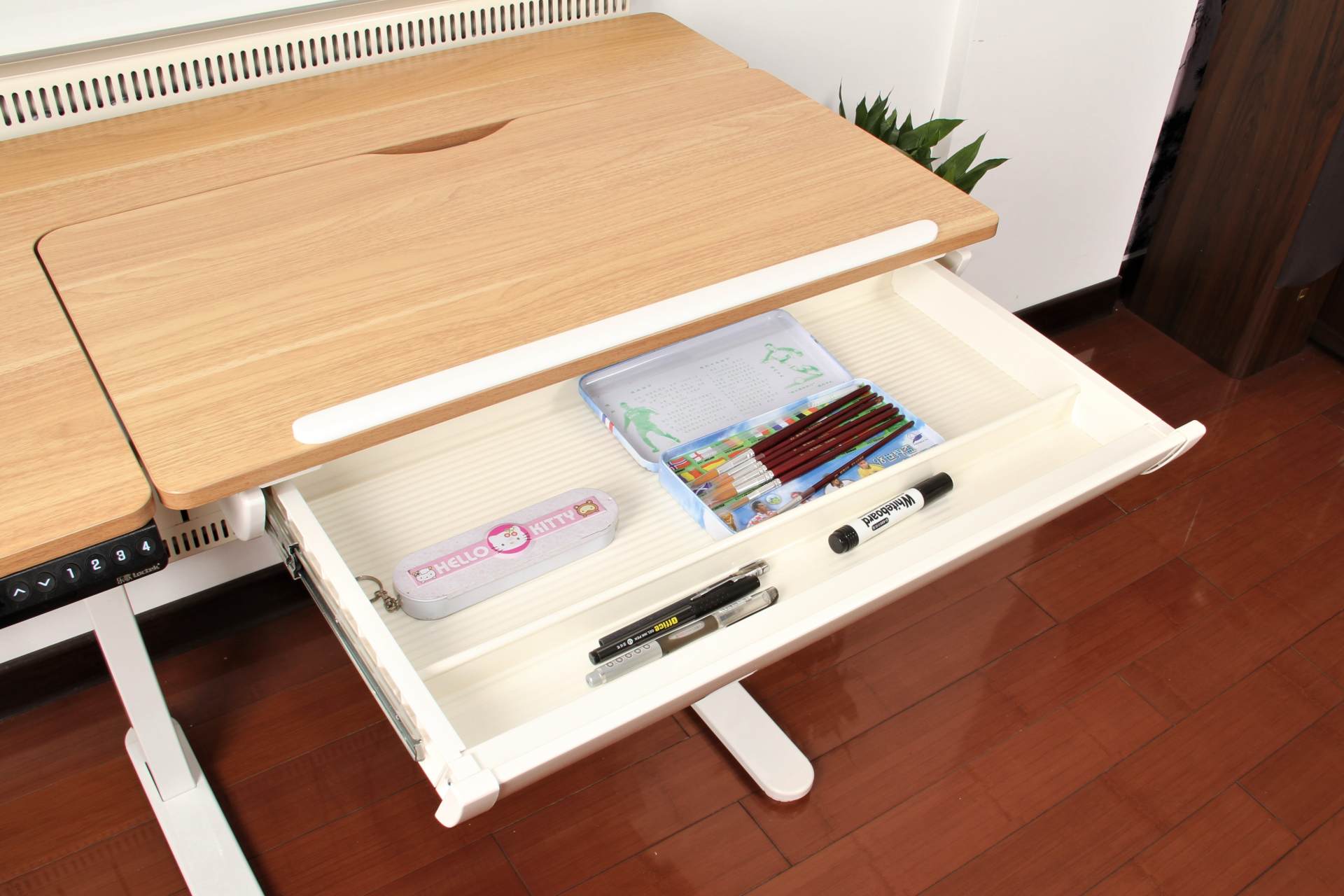 两千元以内电动升降桌，冠军孙杨推荐乐歌新品，伏案苦读不再腰酸