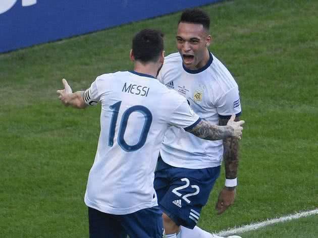 c罗和梅西谁球技更好,梅西c罗同时期身价对比