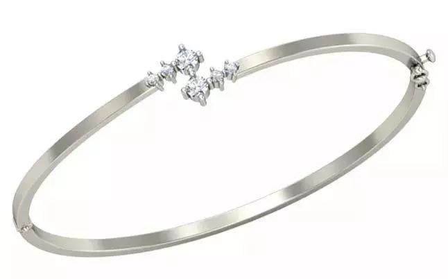 本命年戴点什么首饰,本命年带银的有什么说法