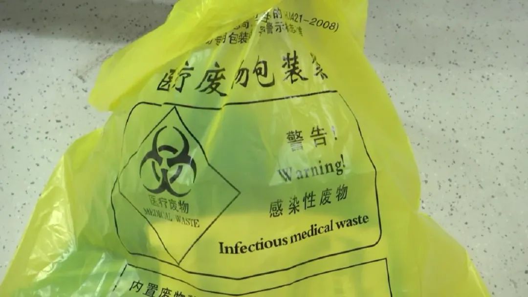 久拖成重疾！男子右脚冻伤后严重坏死