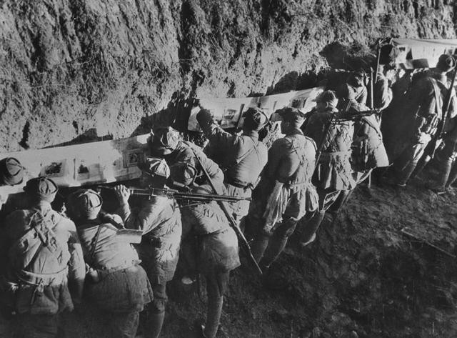 双枪老太婆赵洪文国儿子被谁杀的,真实的双枪老太婆赵洪文