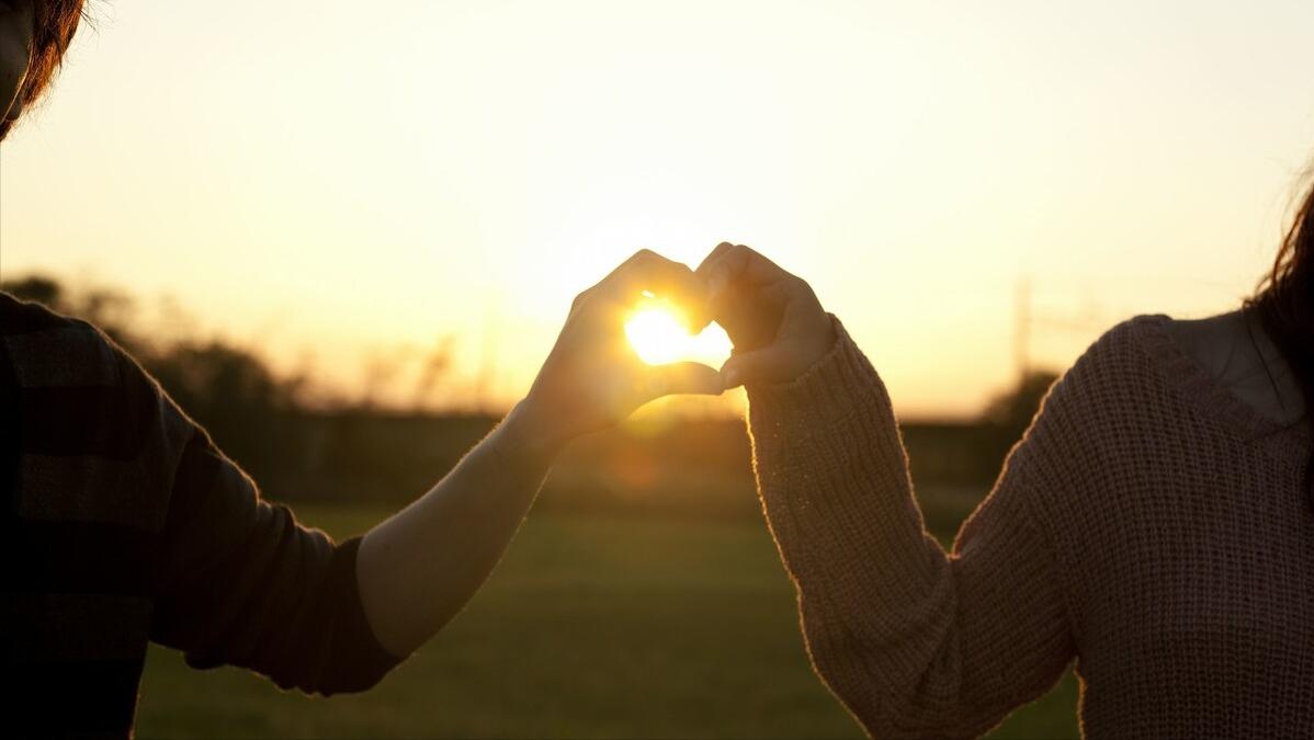 中年夫妻怎么化解情感危机,如何避免中年婚姻危机的方法