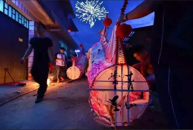 前年我有个朋友说去连城过年,到现在还没有回来