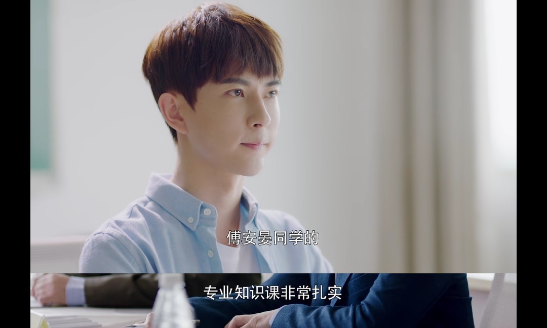 《青春抛物线》开播就糊,于朦胧的流量远不能支撑编剧的奇思妙想