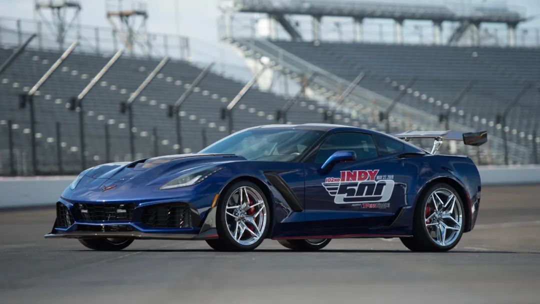 科尔维特和五菱跑车哪个好用,科尔维特对比阿斯顿