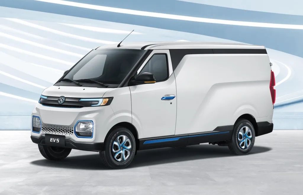 跑货运小货车哪一款最好,新能源货车跑货运赚钱吗