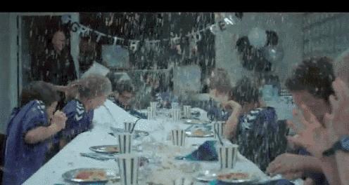 女朋友让我“吃屁”说是为我身体好？我好像没法反驳她怎么办，急，在线等！