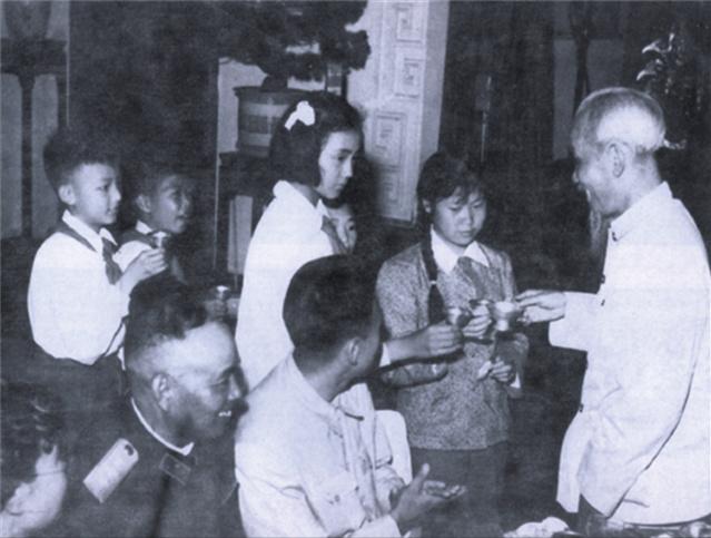 1965年胡志明秘密访华，提出了3个目的，毛主席：第二点不能接受