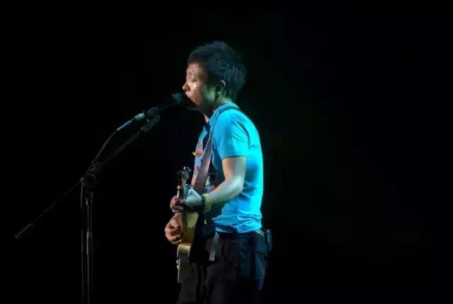 许巍曾经的勇气和自信,许巍谁的人生都不易