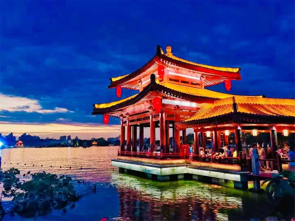 登上这艘船的密码叫“开元”