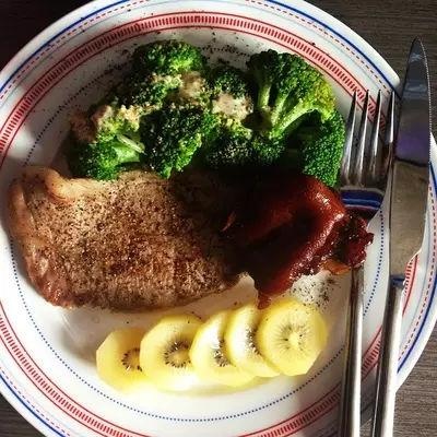 减肥想吃东西坚持不下去了怎么办,减肥吃得太少情绪低落怎么办