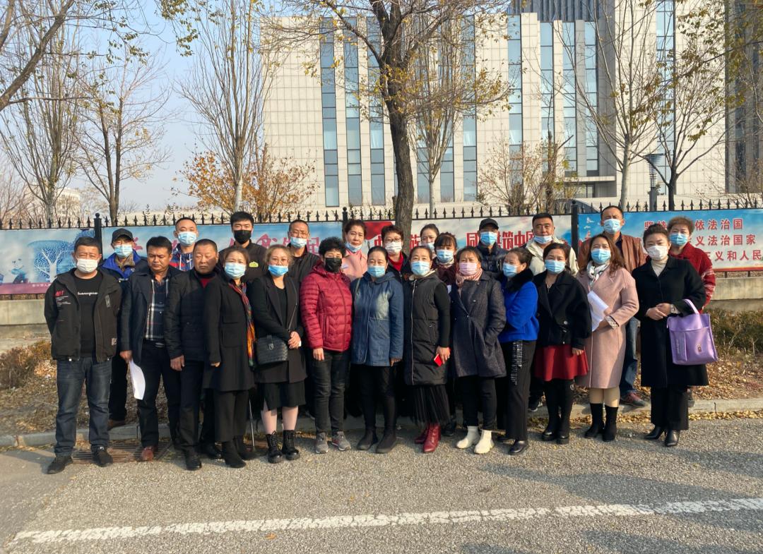 一毕业就进体制,一毕业就进入政坛